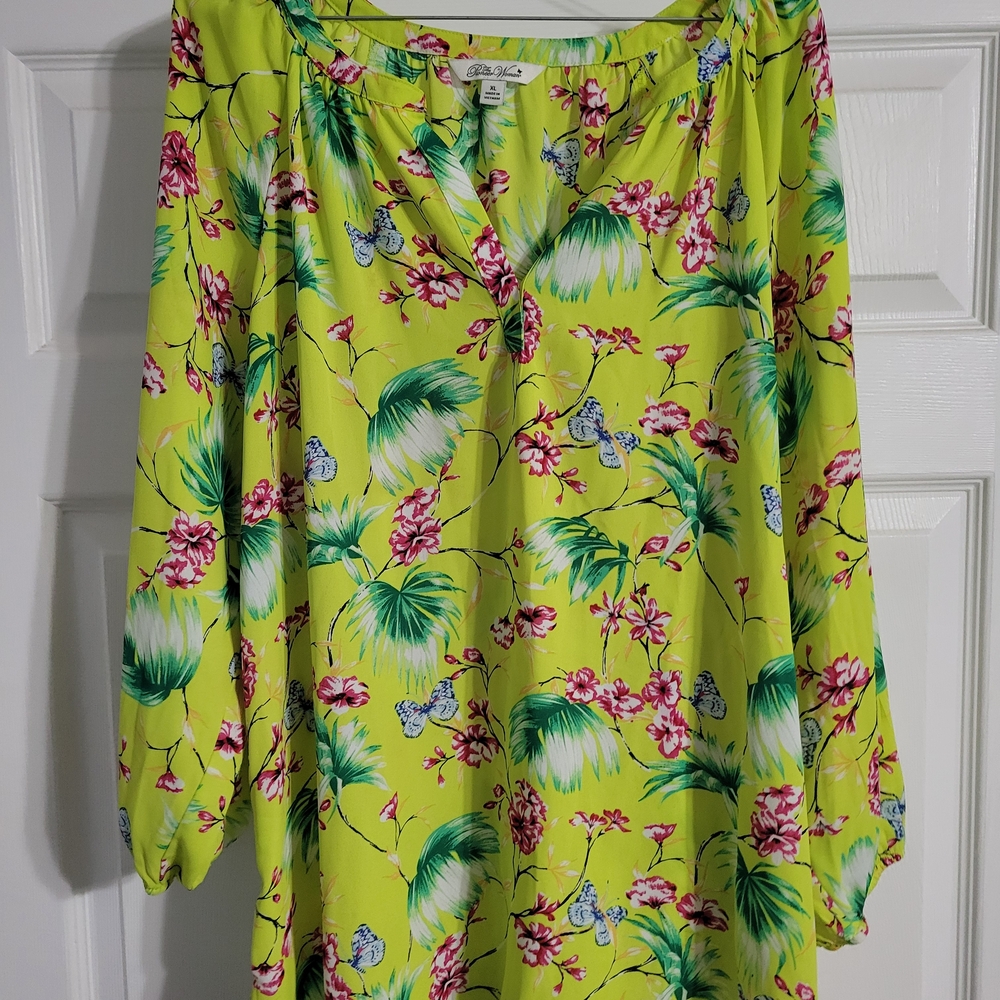 The Pioneer Woman Lime Green Floral Blouse